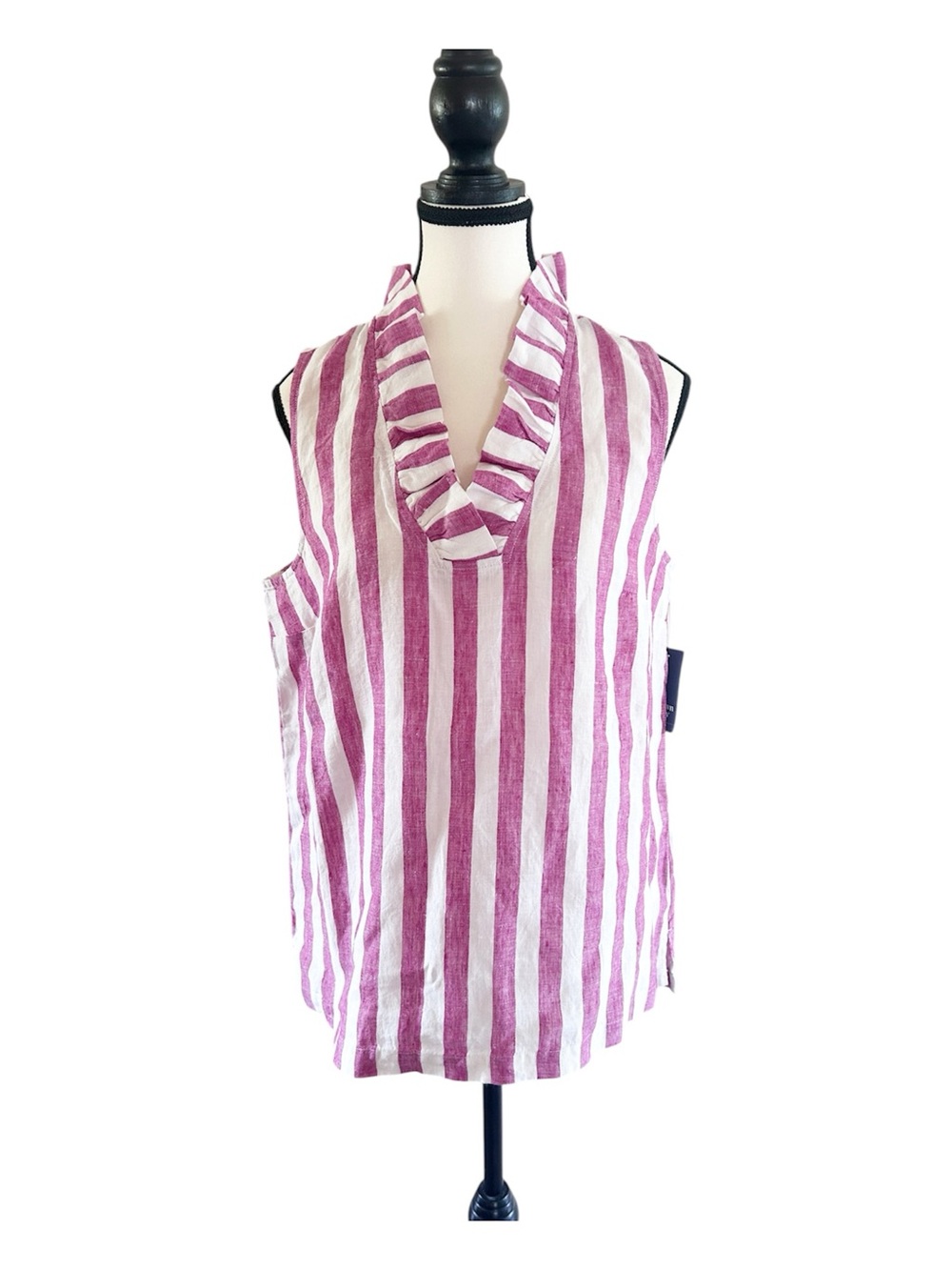 NWT crown & ivy Sleeveless Ruffle V-Neck Striped Linen Top Size Medium